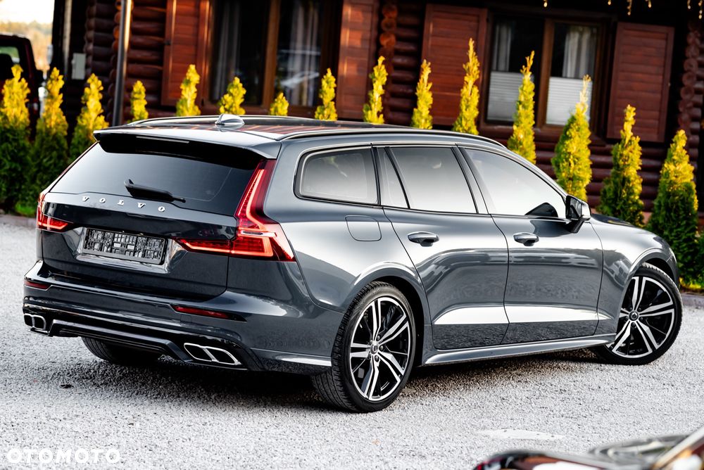 Volvo V60 B5 B R-Design - 12