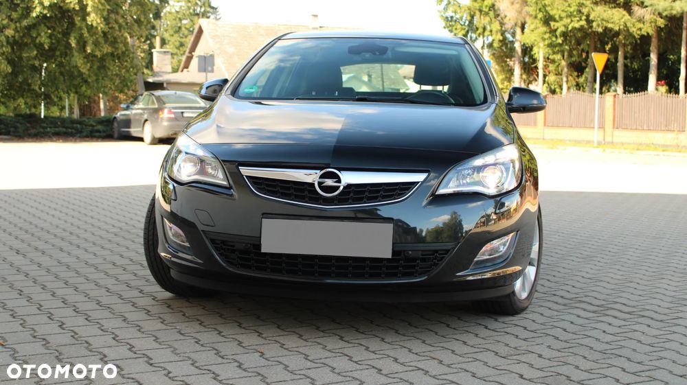Opel Astra 1.4 Turbo Cosmo - 25