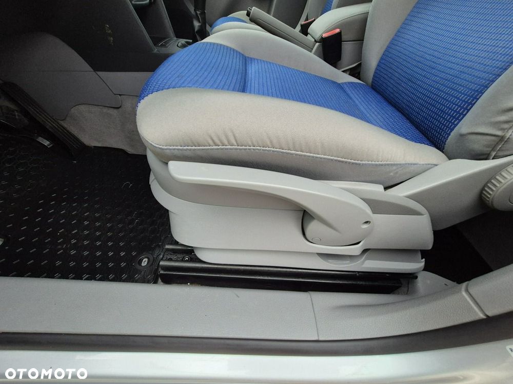 Volkswagen Caddy 1.9 Life (7-Si.) - 24