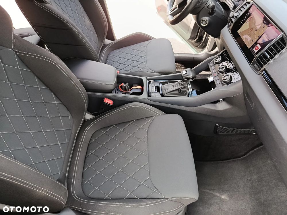 Skoda Karoq 1.5 TSI ACT 4x4 DSG Sportline - 27