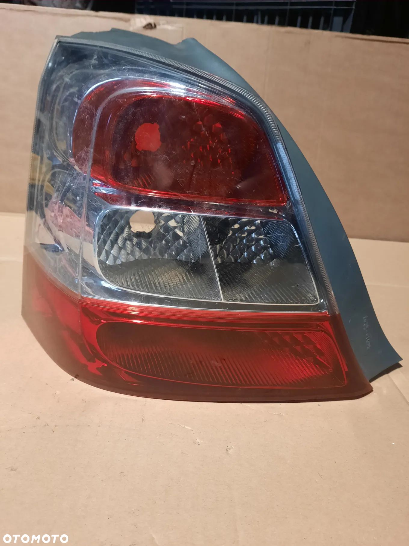 Lampa prawa tył HB 5D lift Honda Civic - 1