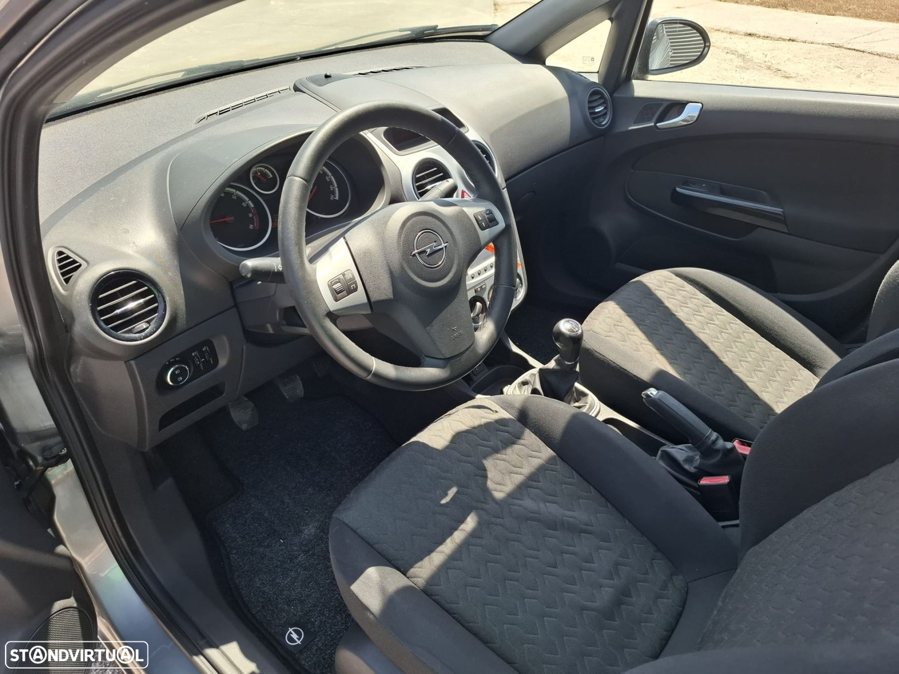 Opel Corsa 1.2 Go! FlexFuel - 10