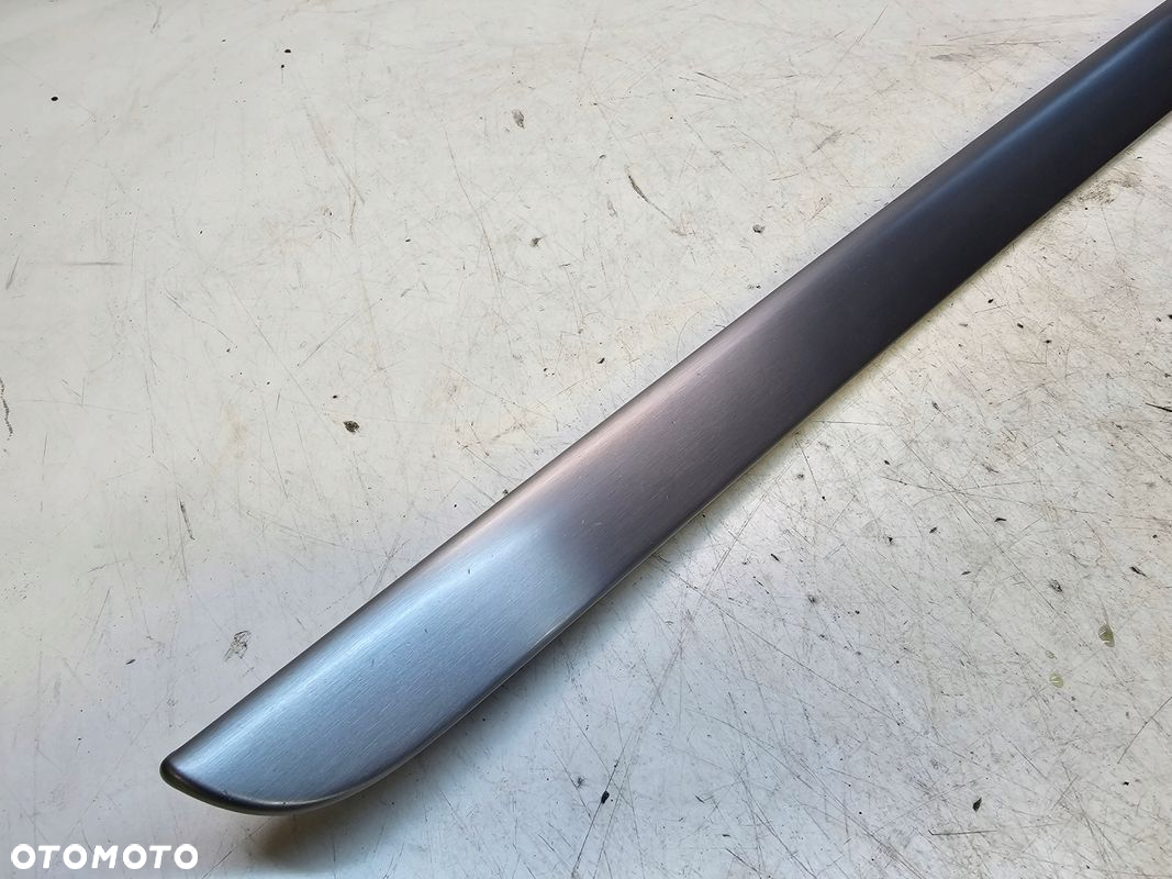 LISTWA DEKORY DRZWI LEWY P AUDI A4 B7 B6 8E0867409 ALUMINIUM - 2