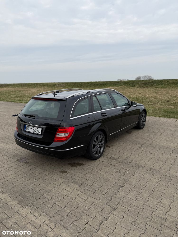 Mercedes-Benz Klasa C 180 (BlueEFFICIENCY) 7G-TRONIC Avantgarde - 4