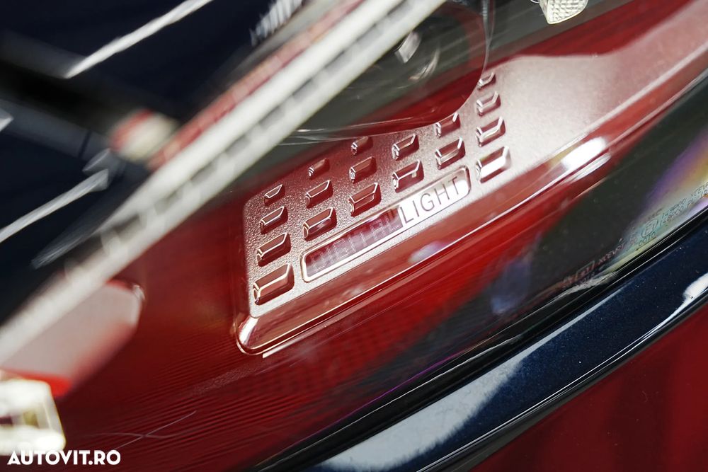 Mercedes-Benz C 300 e 9G-TRONIC Avantgarde - 36