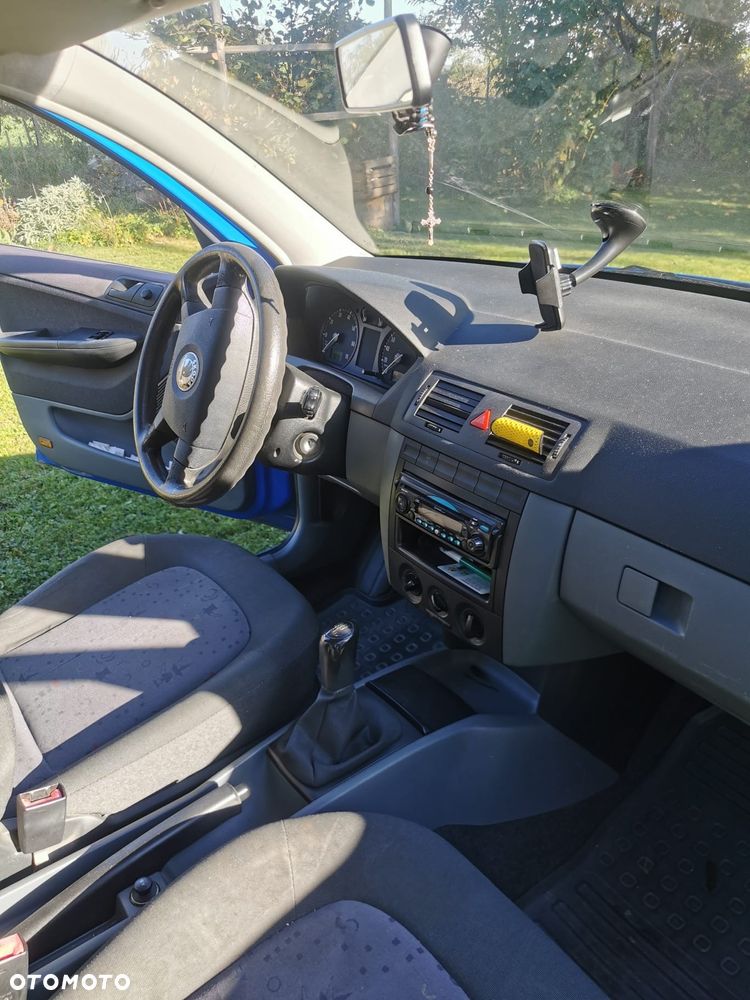 Skoda Fabia 1.2 HTP Fresh - 8