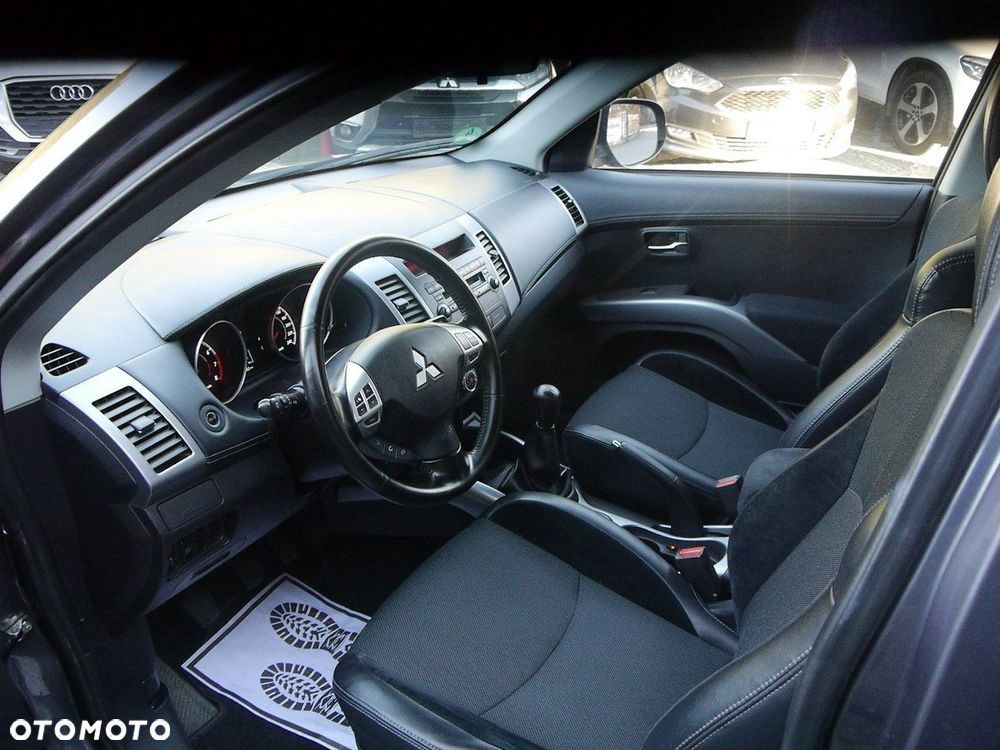 Mitsubishi Outlander 2.0 2WD Edition - 24