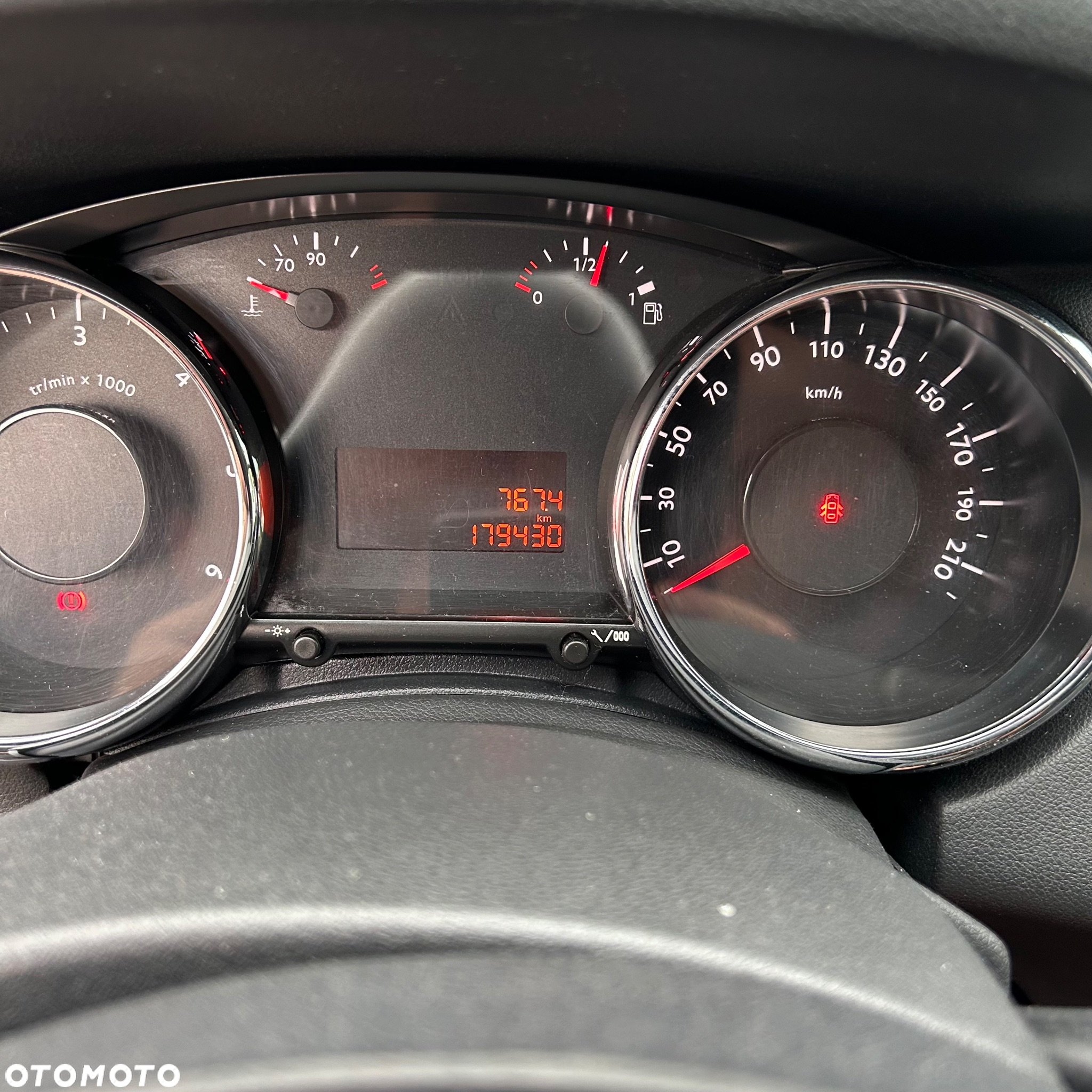Peugeot 5008 1.6 HDi Active 7os - 9