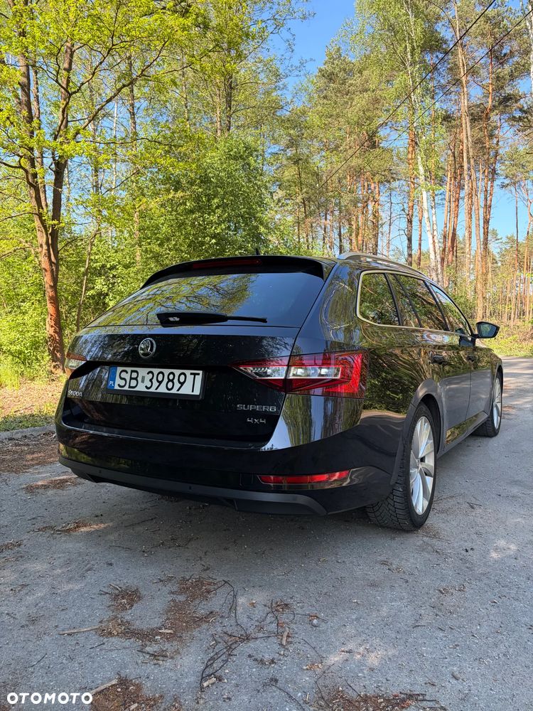 Skoda Superb 2.0 TDI 4x4 Style DSG - 11