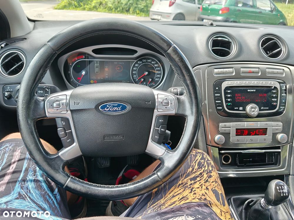 Ford Mondeo 1.8 TDCi Ghia - 9