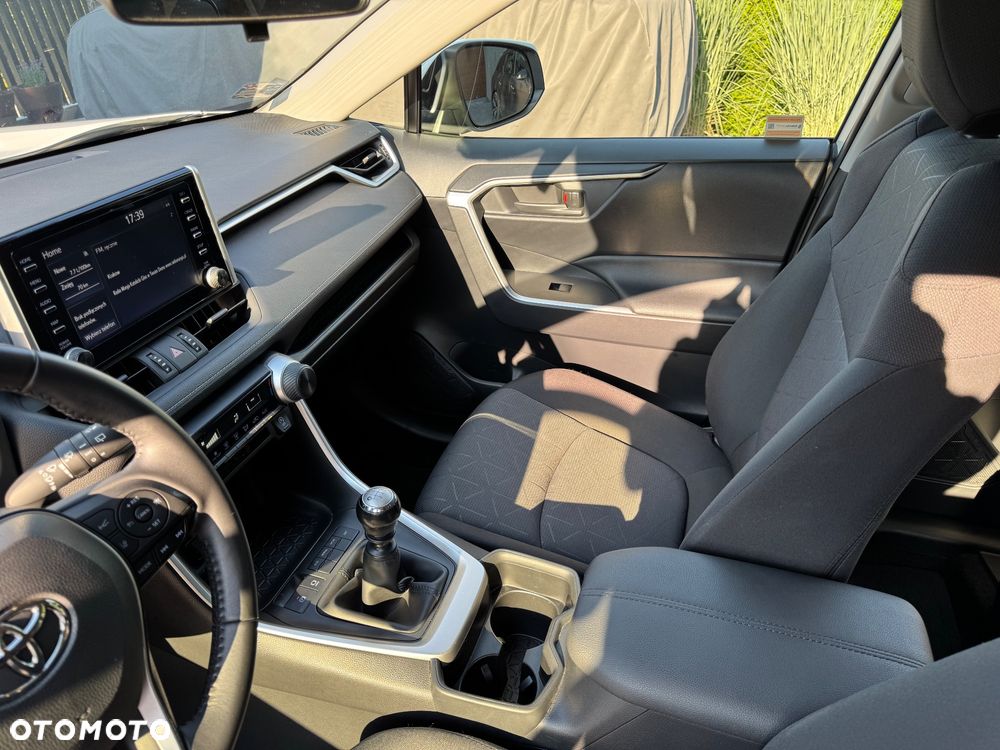 Toyota RAV4 - 13