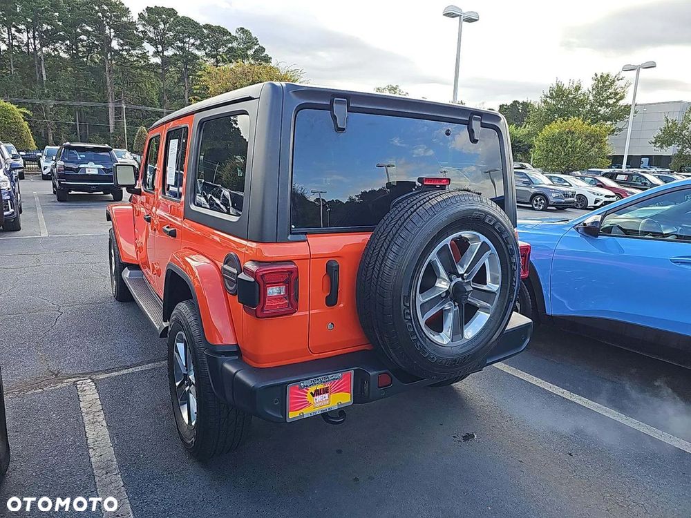 Jeep Wrangler Unlimited GME 2.0 Turbo Sahara - 2