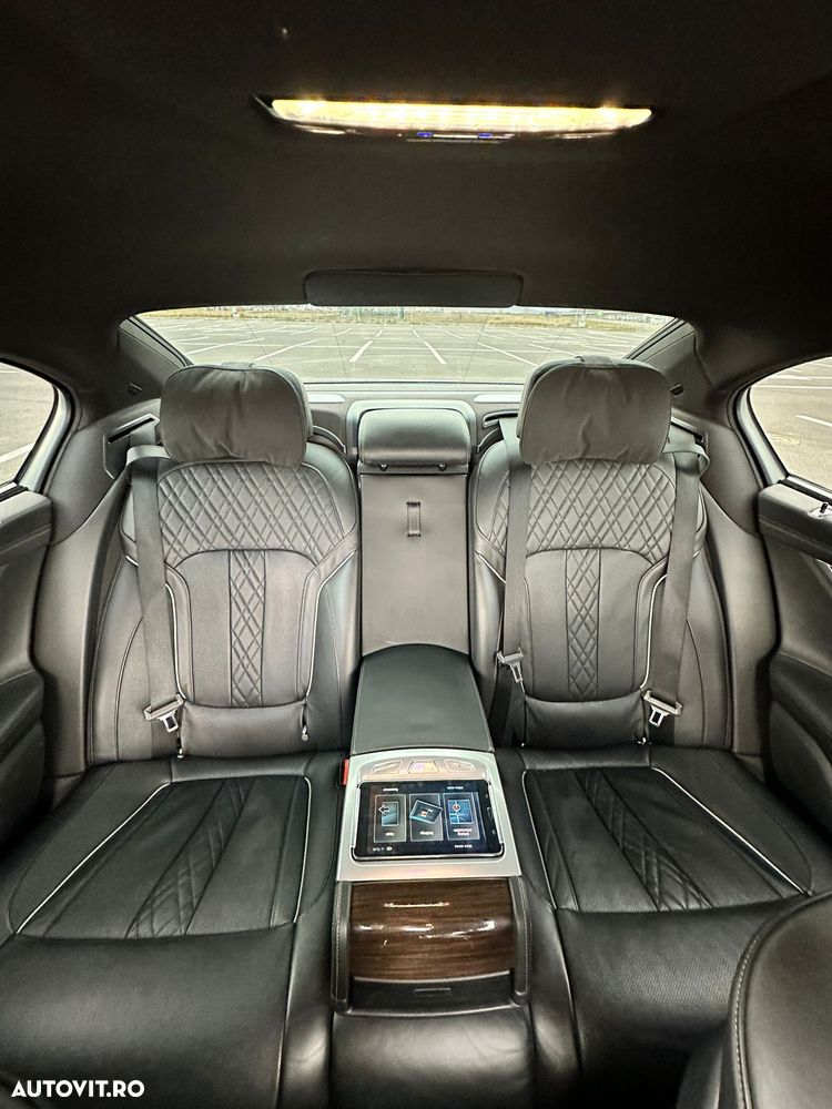 BMW Seria 7 740d xDrive - 8