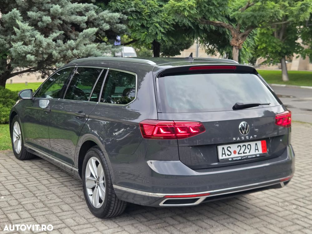 Volkswagen Passat 2.0 TDI SCR DSG Elegance - 10