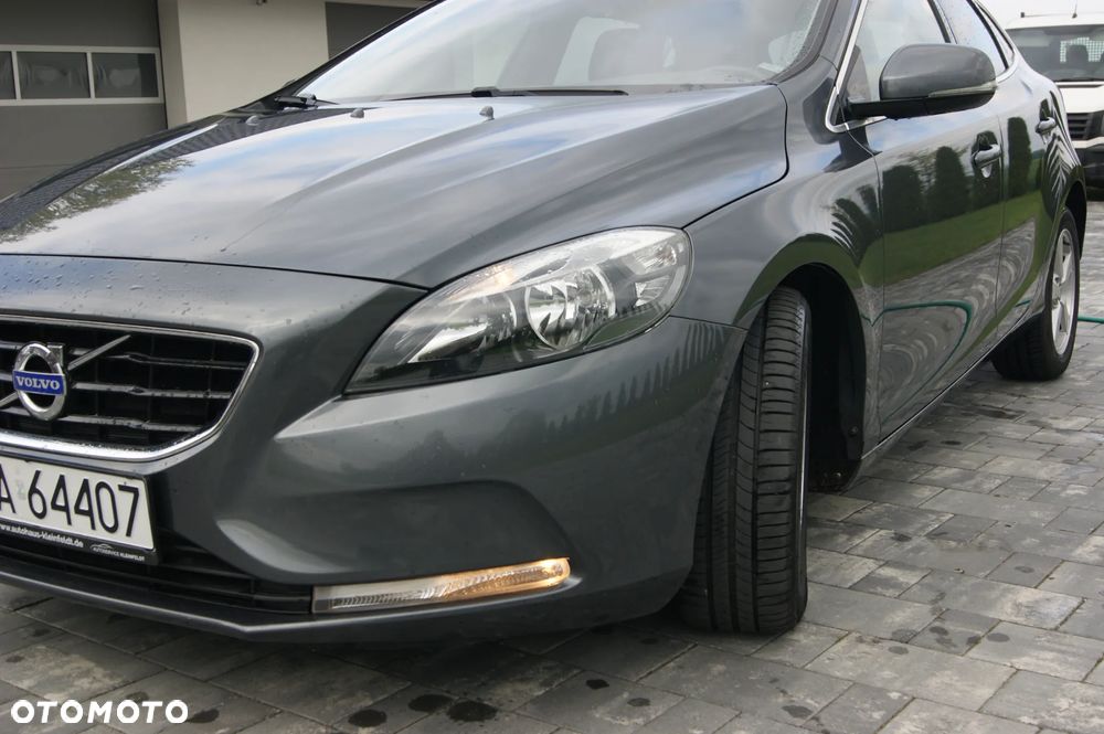 Volvo V40 D3 Momentum - 11