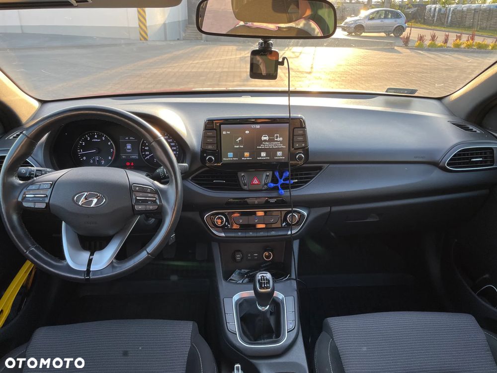 Hyundai i30 1.4 Classic + - 11