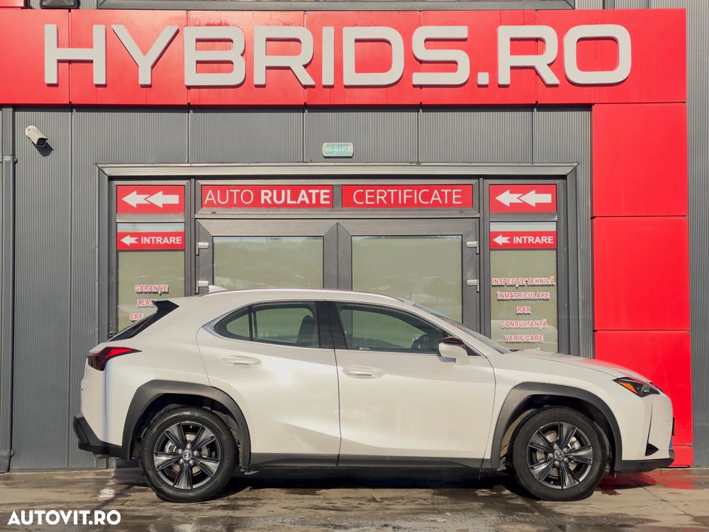 Lexus UX 250h Business Edition - 9