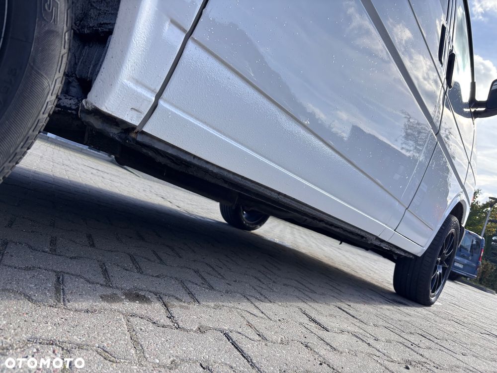 Volkswagen Multivan Standard - 17