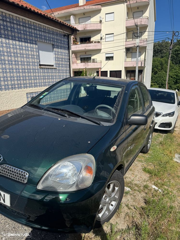 Toyota Yaris 1.0 Base - 4
