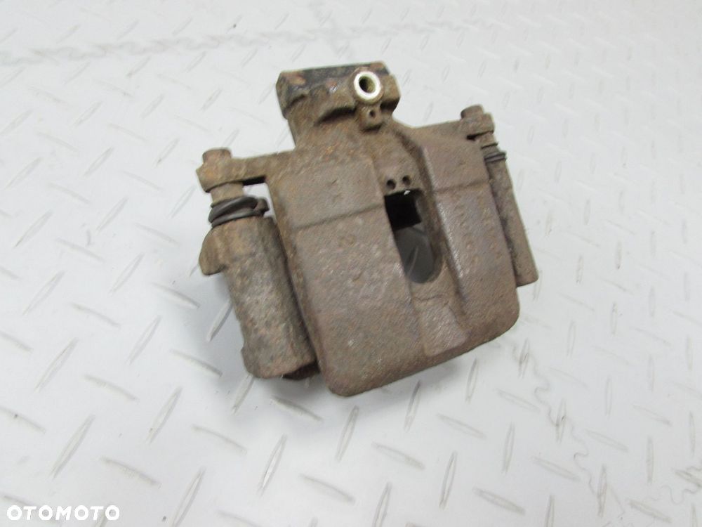 MITSUBISHI CANTER FUSO 7C 9C 13-22 3.0 E6 ZACISK HAMULCOWY TYL PRAWY 17R - 2