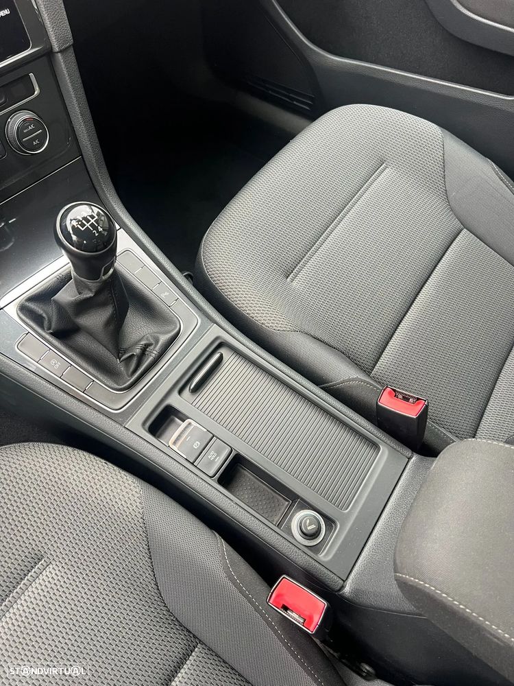 VW Golf Variant 1.6 TDi Confortline - 10