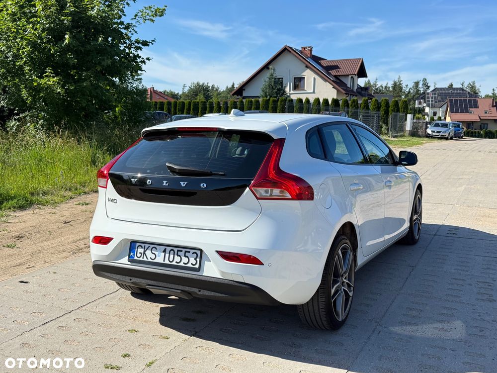 Volvo V40 D2 Geartronic Momentum - 23