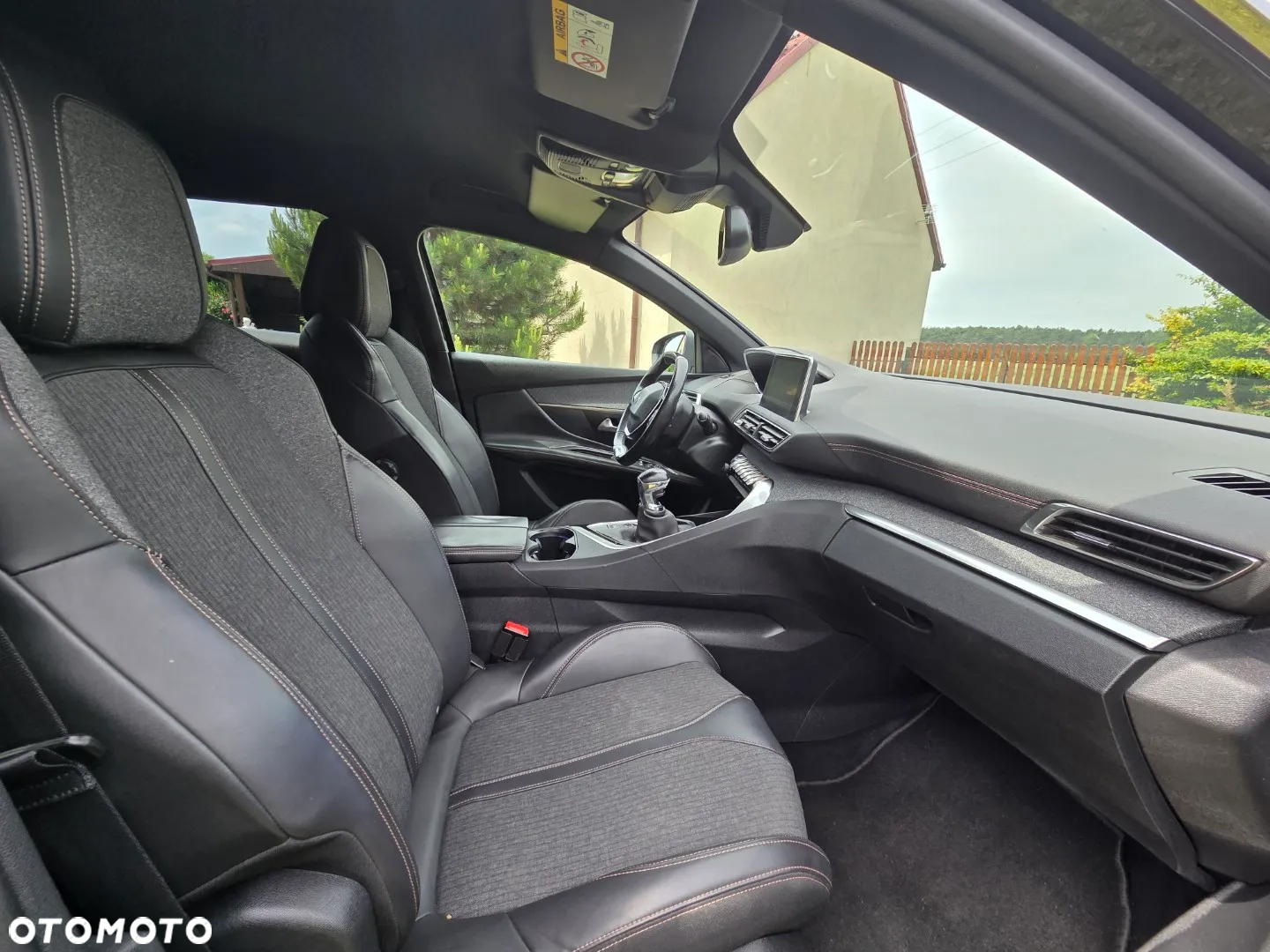 Peugeot 3008 1.5 BlueHDi Allure S&S - 15