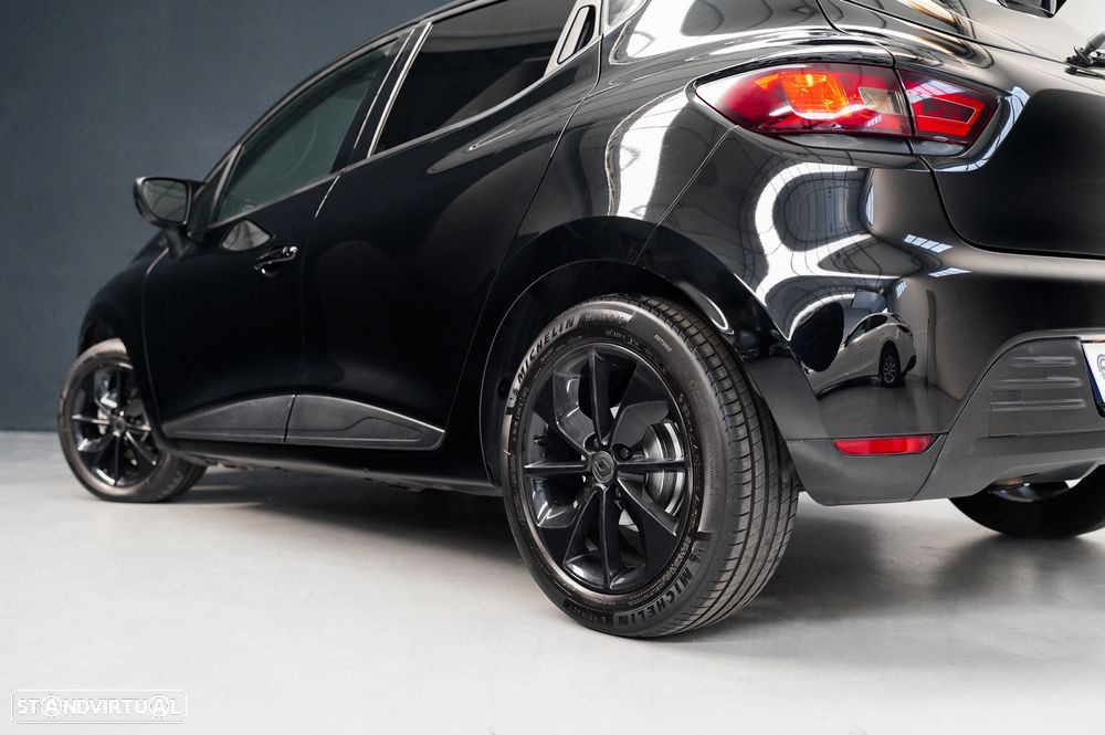 Renault Clio 1.2 16V 75 Dynamique - 21