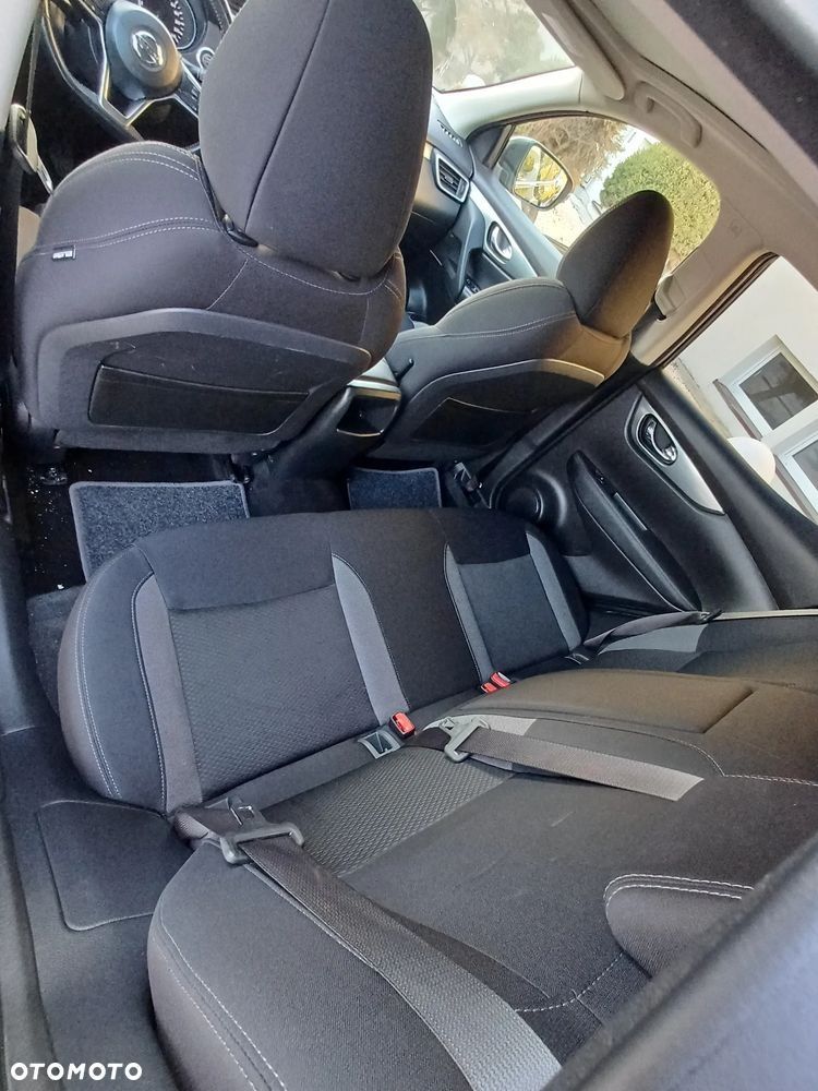 Nissan Qashqai 1.3 DIG-T MHEV N-Connecta - 30