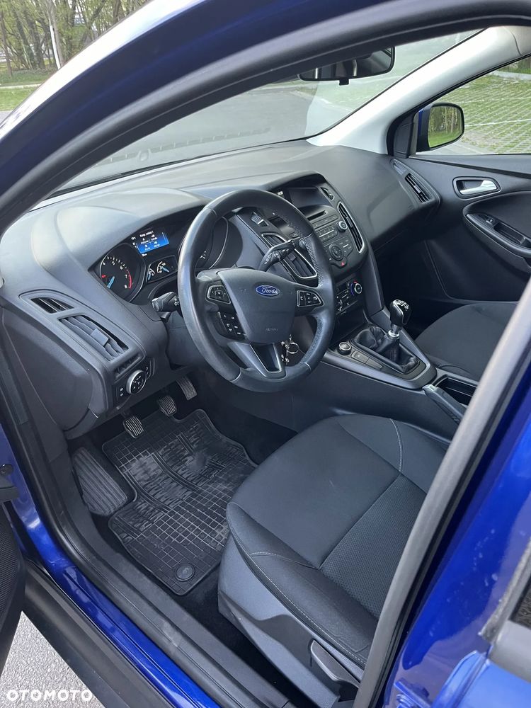 Ford Focus - 12