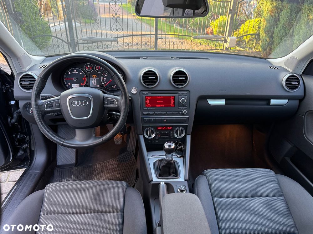 Audi A3 Sportback 2.0 TDI Ambiente - 12