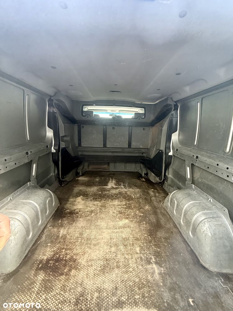 Renault Trafic - 11