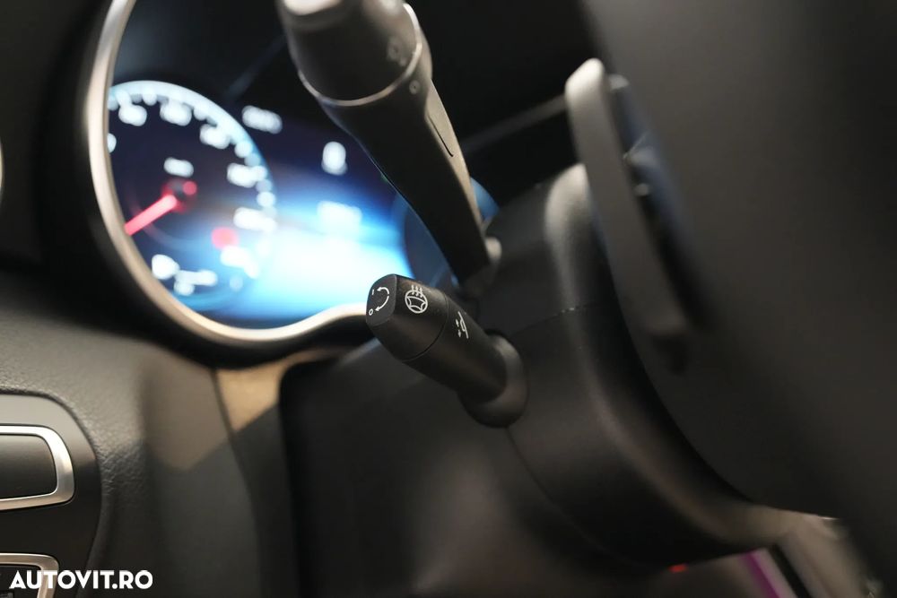 Mercedes-Benz C 400 4MATIC Coupe - 17