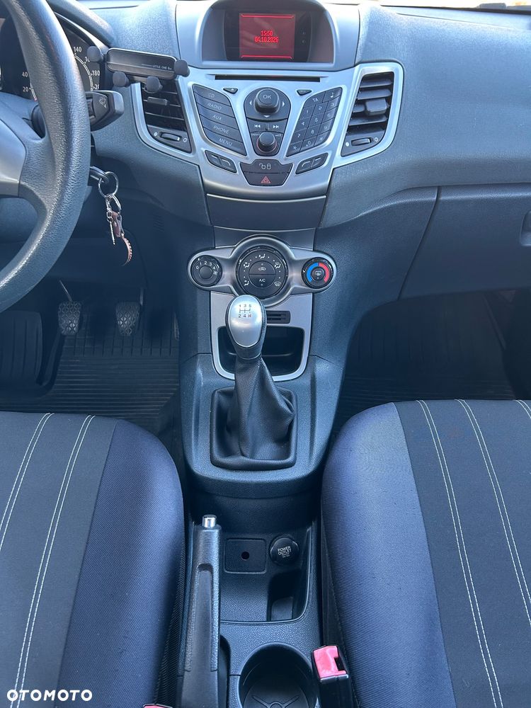 Ford Fiesta - 10