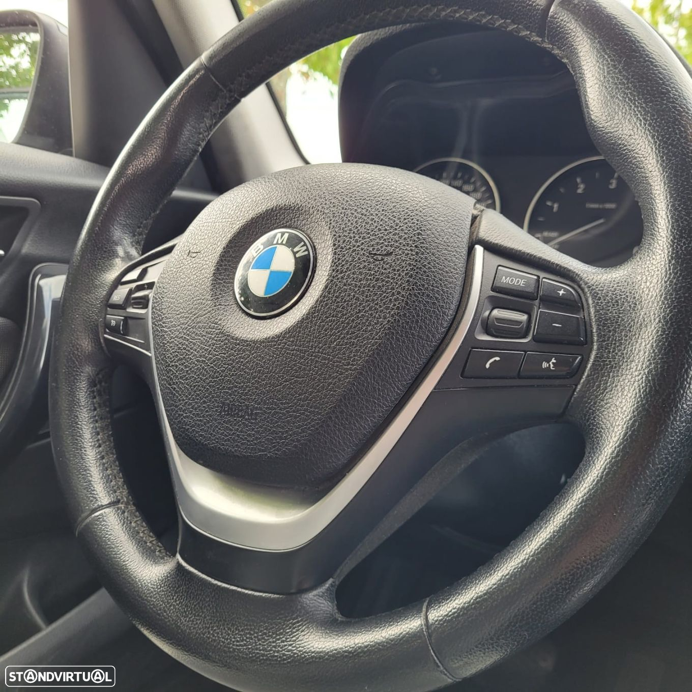 BMW 118 dA Line Urban - 10
