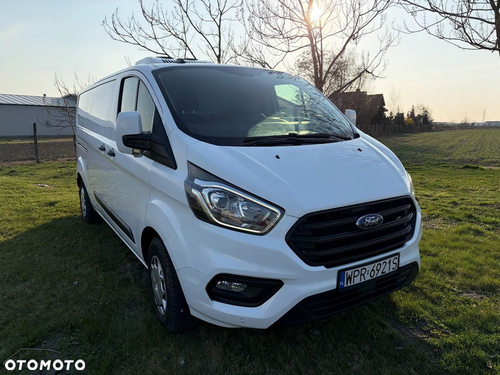 Ford TRANSIT CUSTOM - 3