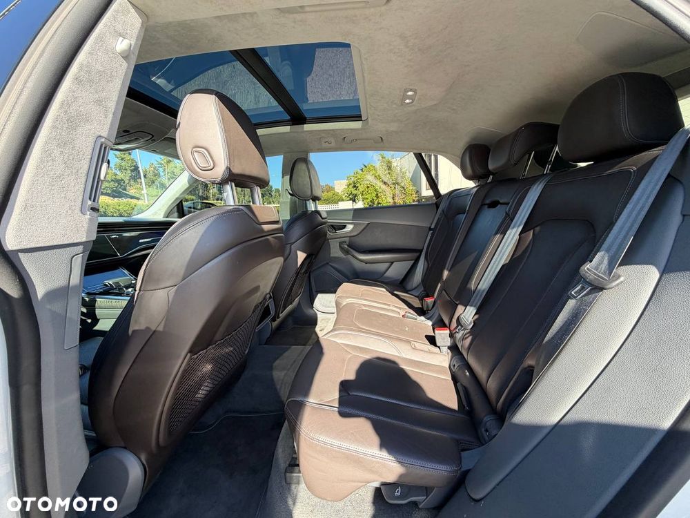 Audi Q8 55 TFSI mHEV Quattro Tiptronic - 19