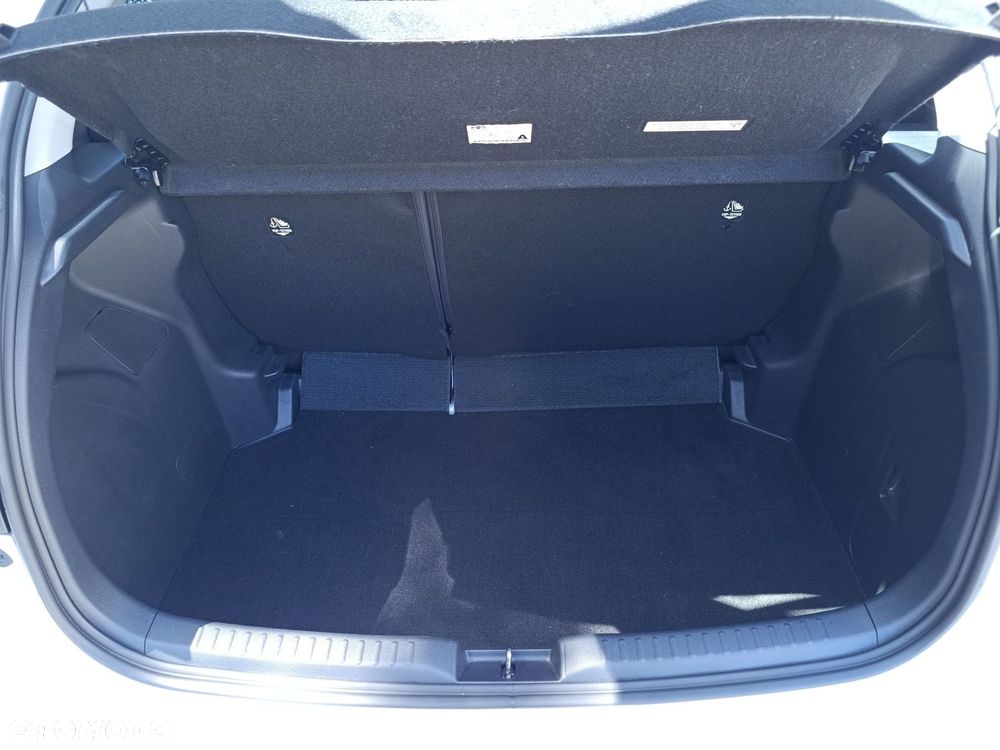 Toyota Yaris Hybrid 1.5 Comfort - 23