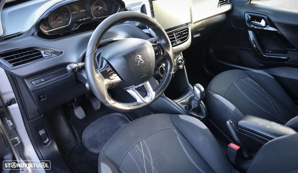 Peugeot 208 1.4 HDi Active - 12
