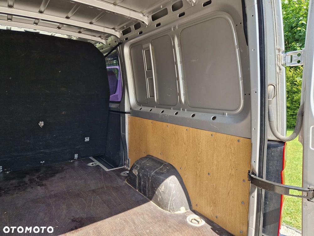 Volkswagen Crafter - 22