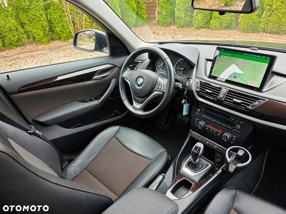 BMW X1 sDrive18d xLine - 22