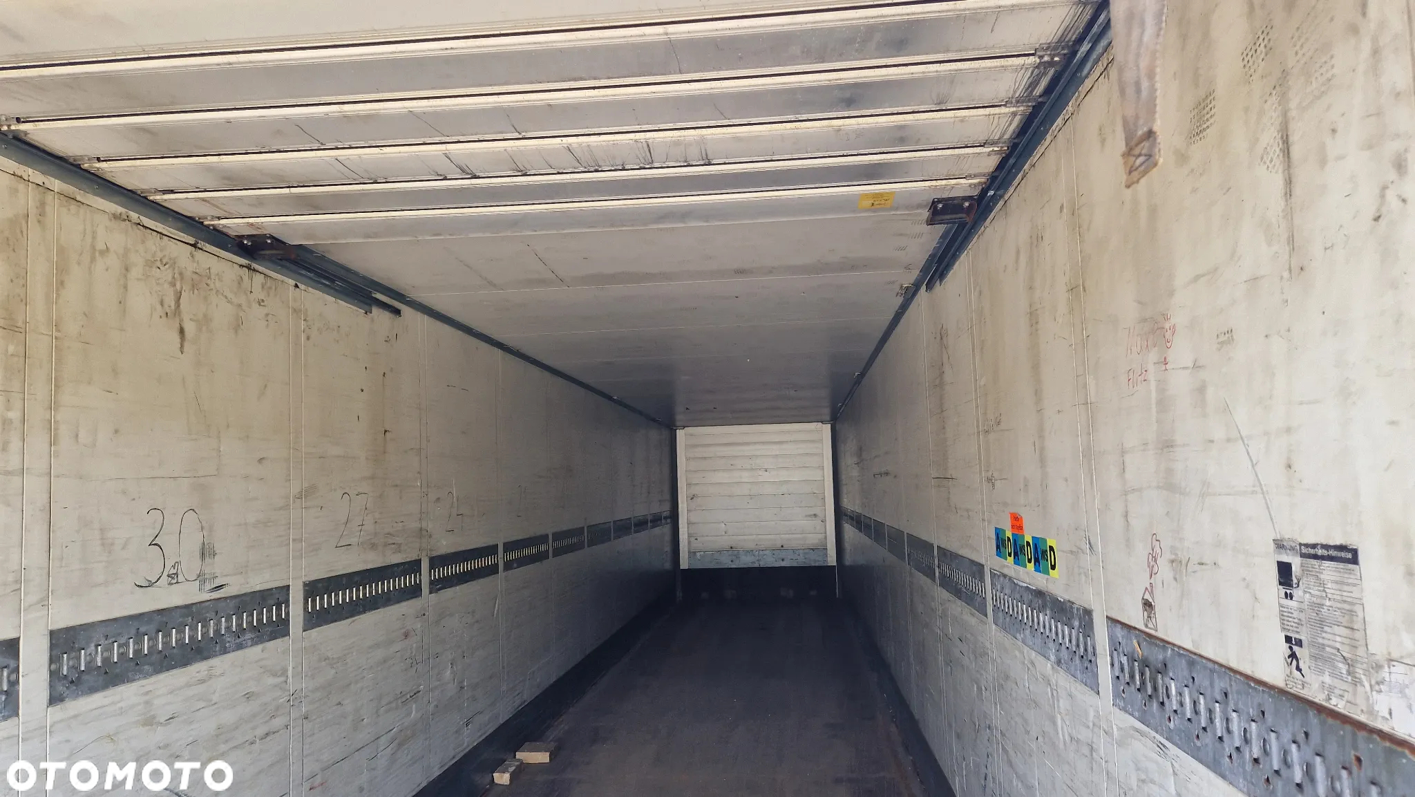 Schmitz Cargobull Kontener izoterma z Roletą z Niemiec - 6
