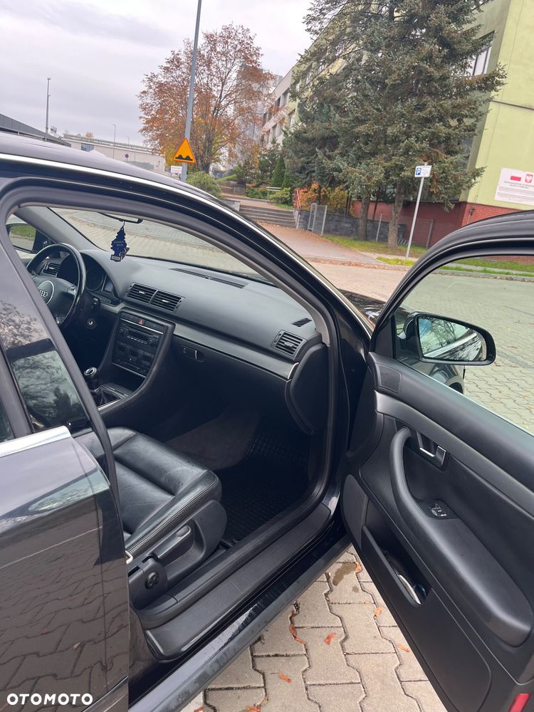 Audi A4 Limousine - 14