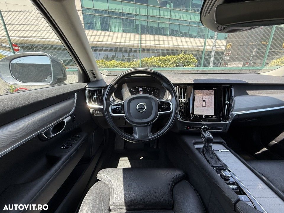 Volvo V90 Cross Country D4 AWD Geartronic - 23