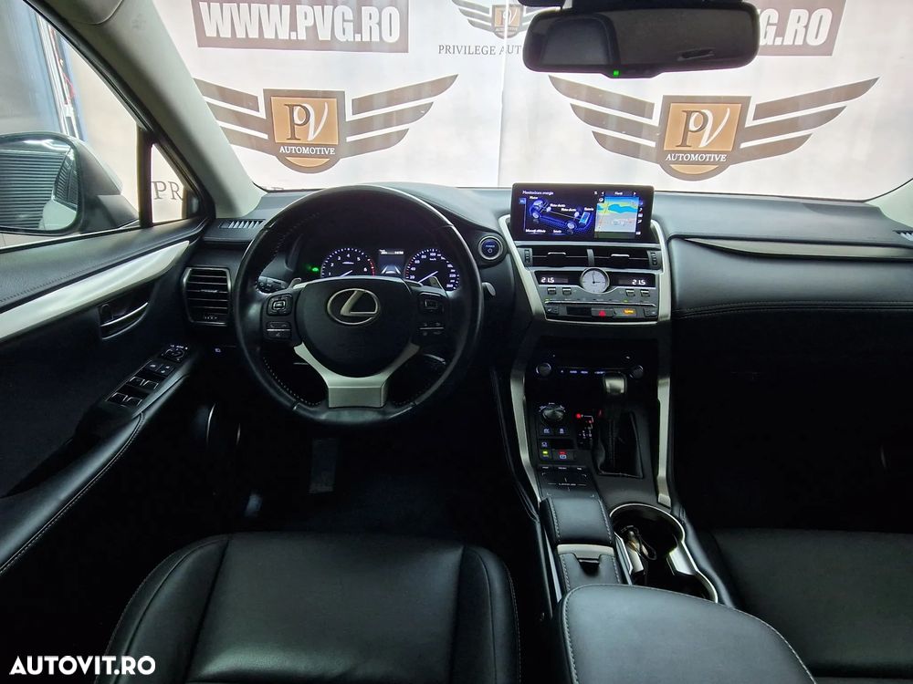 Lexus Seria NX 300h AWD Business - 24