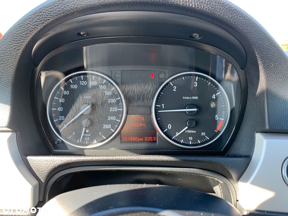 BMW Seria 3 320d - 23