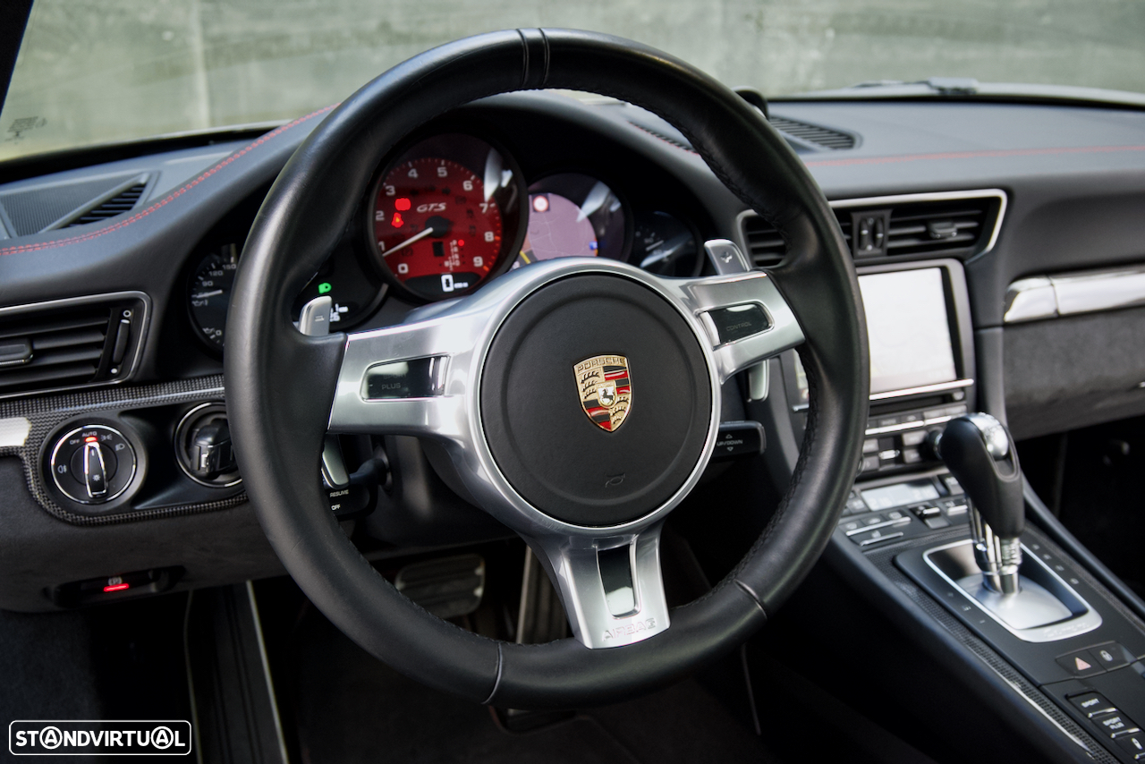 Porsche 911 (991) Carrera 4 GTS PDK - 32