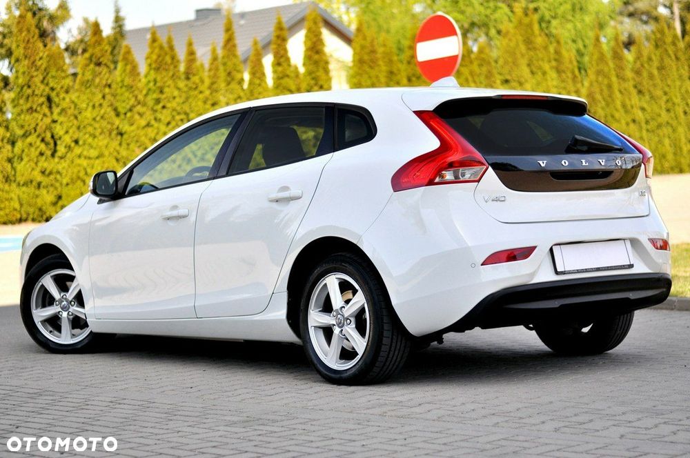 Volvo V40 D2 Momentum - 3