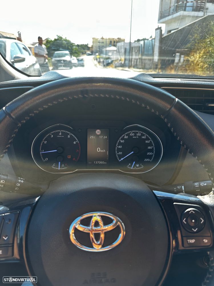 Toyota Yaris 1.0 VVT-i Comfort +PS Style+P.Techno - 9