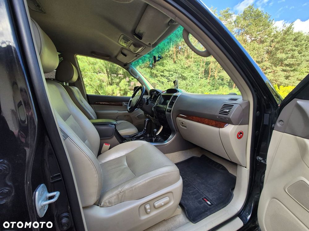 Toyota Land Cruiser - 19